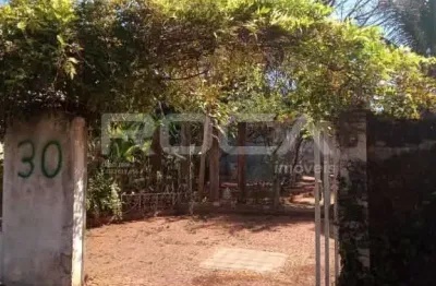 Casa padrão à venda na vila morumbi, são carlos: 02 suítes e 07 garagens