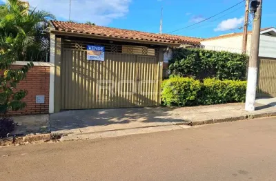 Casa de alto padrão com 3 dormitórios e edícula no centro de são carlos
