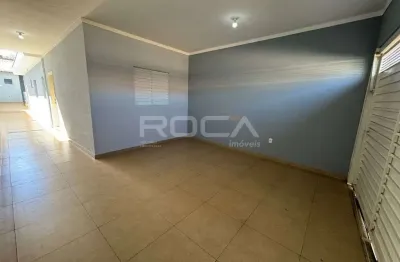 Casa padrão de 2 dormitórios com churrasqueira no parque santa felícia jardim, são carlos