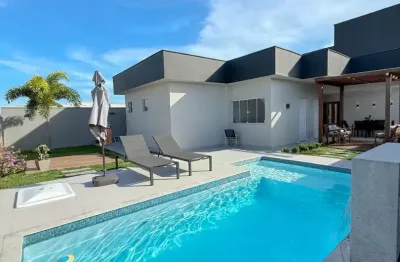 Casa de 04 quartos no Arquipélago de Manguinhos / Linear / Porteira fechada