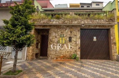 Sobrado 210m² - 3 Dormitórios (1 suíte) 4 Vagas - Nova Petrópolis