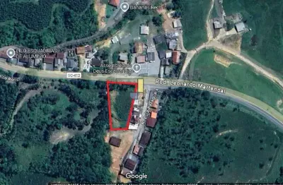 Terreno com 2000m² as margens da rodovia no bairro escalvandia em navegantes/sc