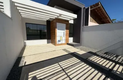 Casa 3 dormitórios com piscina no centro de penha a 900m da praia alegre