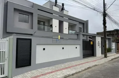 Apto p/ locação com 1 suíte + 1 dormitório no bairro meia praia em navegantes/sc