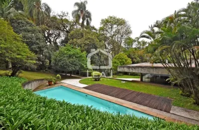 Casa térrea à venda, cidade jardim, com 976 m², 3 suítes, 8 vagas, piscina, quintal e jardim por r$
