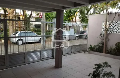 Sobrado à venda, a 250 metros da estação morumbi, 141m², 3 dormitórios, sendo 1 suíte, 2 vagas, r$