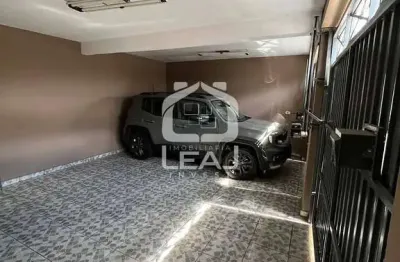 Sobrado amplo à venda com 3 dormitórios, sendo 1 suíte, 2 vagas garagem no jardim capão redondo, r$