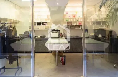 Casa Comercial para Venda de 220m² na Vila Nova Conceição com 2 vagas de garagem