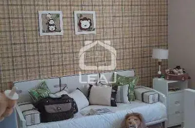 Sobrado com 4 quartos e 7 vagas de garagem à venda ou locação de 180 m² em Moema