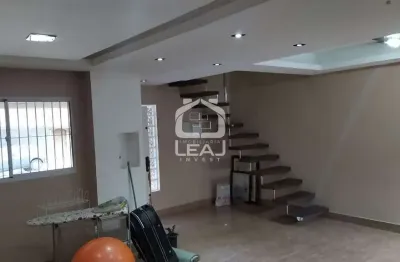 Sobrado à venda de 160m² na Vila Maracanã com 2 quartos e 2 vagas de garagem