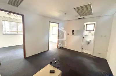 Salas comerciais com 80m² para venda e locação na Vila Olímpia