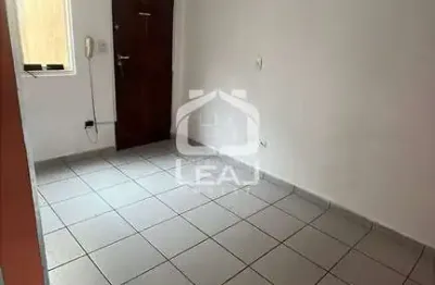 Apartamento para Venda de 42m² na Cohab proximo ao Metro Capão Redondo com 2 quartos e 1 vaga de ga