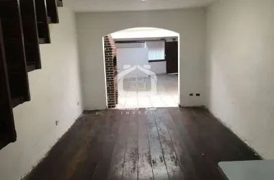 Sobrado à venda de 120m² no Parque Santos Dumont/ Taboão da Serra com  3 quartos