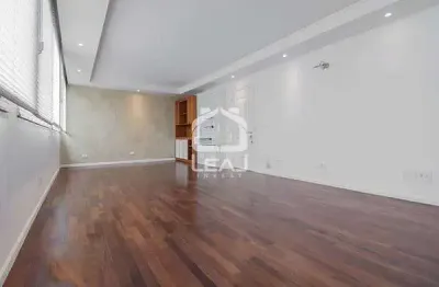 Apartamento à venda de 140m² no Morumbi com 3 quartos sendo 2 suites e 2 vagas de garagem