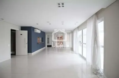 Apartamento à Venda na Vila Andrade de 200m² com 3 Suítes e 3 Vagas e churrasqueira na Varanda | Zo