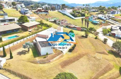 Casa a venda em condomínio com acesso a represa do jaguary
