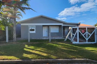 Casa com 4 quartos à venda na Rua Itália, 720, Zona Norte, Capão da Canoa