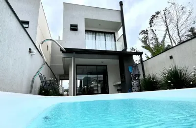 Sobrado 3 quartos e piscina ao lado da praia barra do sai - coroados
