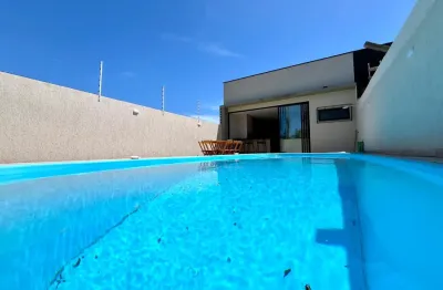 Casa Planejada com 3 Quartos e Piscina - Balneário Eliana em Guaratuba - PR