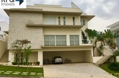 Linda casa em condomínio exclusivo em ótima localização, bairro nobre, em frente à pista de caminhada do pq. campolim