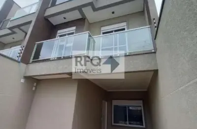 No miolo nobre do mirandópolis, a 15 minutos a pé (1.400m) do metrô pça. da arvore, sobrado tríplex