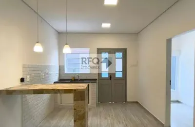 Encante-se com esta magnífica casa situada no charmoso bairro residencial do Jardim da Glória