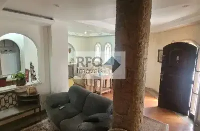 Esta encantadora propriedade no coração do ipiranga é a oportunidade que você estava esperando.