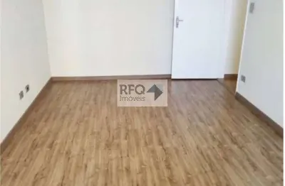 Ótimo apartamento com 2 dormitórios bem localizado no cambuci