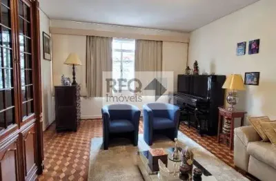 Venha conferir essa incrível oportunidade de morar em uma casa térrea com acesso por uma elegante escada!