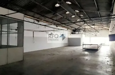 Oportunidade única de investimento em um galpão comercial localizado na vila moraes