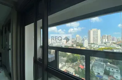 Studio todo decorado e equipado!! Com ar condicionado e cama de casal reclinável e elétrica. A partir de Março!!