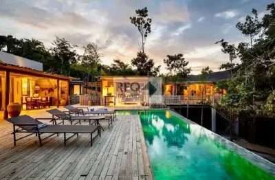 Luxuosa mansão de 7 quartos à venda em trancoso, porto seguro-ba: 2 suítes, 3 salas, 7 banheiros, vaga de garagem e área de 581m²!