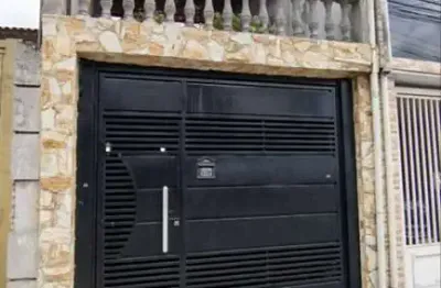 Sobrado à venda com excelente localização e ótimo custo-benefício! vila progresso.