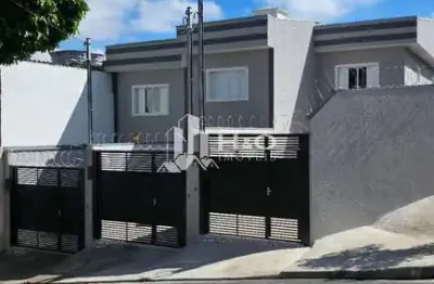 Sobrado Frontal à Venda 2 dormitórios  – Bairro Lajeado – Ótima Localização!