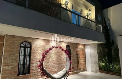 Oportunidade Mooca – Sobrado Alto Padrão com Piscina e 4 Suítes