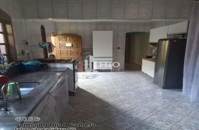 Oportunidade Sobrado à Venda no Parque Savoy City – 4 Dormitórios, 2 Suítes, Terraço e Quintal Amplo