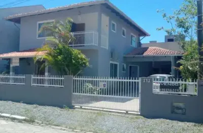 Sobrado para Venda em Barra Velha, Itajuba, 6 dormitórios, 3 banheiros