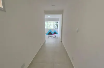 Lindo apartamento de 2 quartos, sendo 1 suíte, 75 m², todo reformado, à venda no Flamengo.