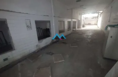 Galpão de 274 m², com vaga de garagem, para locação no Santo Cristo.