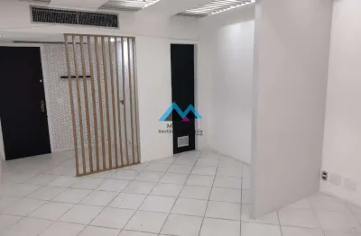 Ótima sala, ampla, 37 m², localizada de frente para a rua do Carmo, à venda no Centro do Rio!!