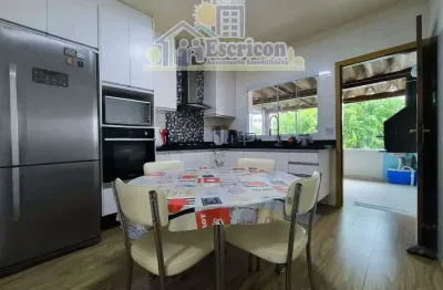 Linda e espaçosa casa á venda no Jardim Vila Formosa, ótima localização!!