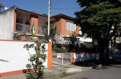 Casa com 3 quartos à venda na Rua Cento e Cinqüenta e Dois, 226, Laranjal, Volta Redonda