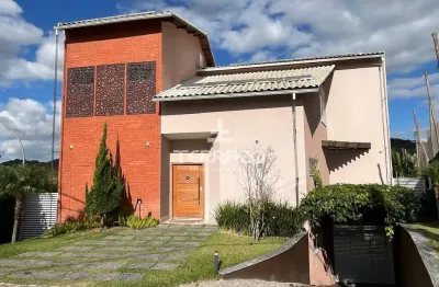 Excelente Casa à venda no Alphaville em Volta Redonda, com total segurança e comodidade para voce e