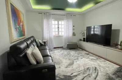 Casa de Alto Padrão para Locação no Jardim Primavera – 4 suítes, lazer completo e opção mobiliada