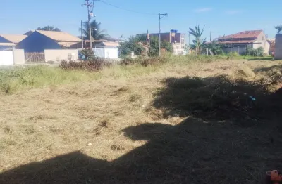 Terreno de 334 m² em condomínio com lazer, piscina e acesso exclusivo
