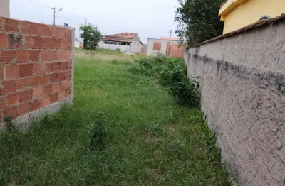 Terreno de 334 m² em condomínio com lazer, piscina e acesso exclusivo