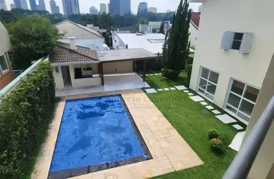 Casa em condomínio fechado com 4 quartos para alugar na Alameda Venezuela, Alphaville, Barueri