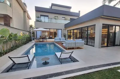 Casa em condomínio fechado com 4 quartos à venda na Alameda Tilápia, Alphaville, Santana de Parnaíba