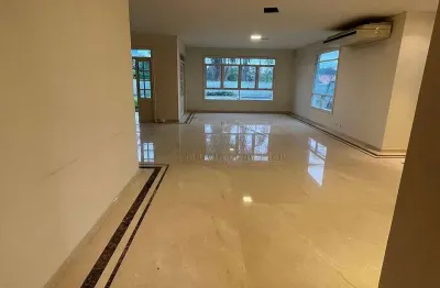 Casa em condomínio fechado para alugar no Alphaville, Barueri 