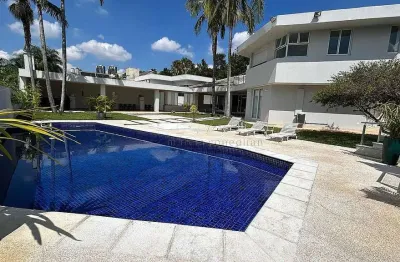 Casa em condomínio fechado com 44 quartos para alugar na Alameda Áustria, Alphaville, Barueri